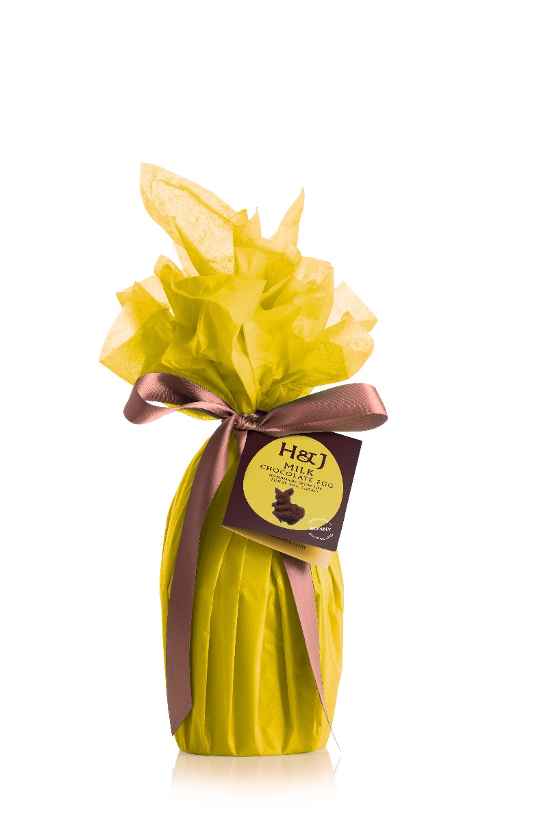 Milk Chocolate Egg with Chocolate Bunnies 140g x 8