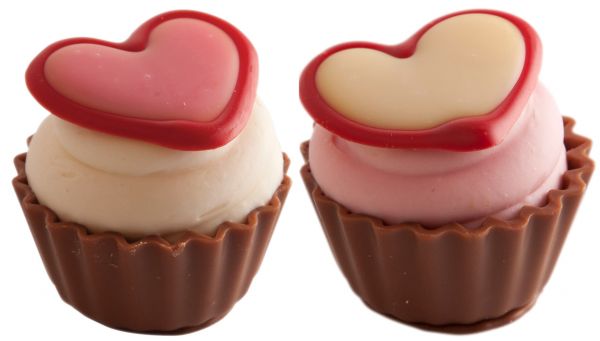 Valentine Cupcakes - Strawberry Fondant and Almond Praline 1.29kg (22,3g +/- 58pc)