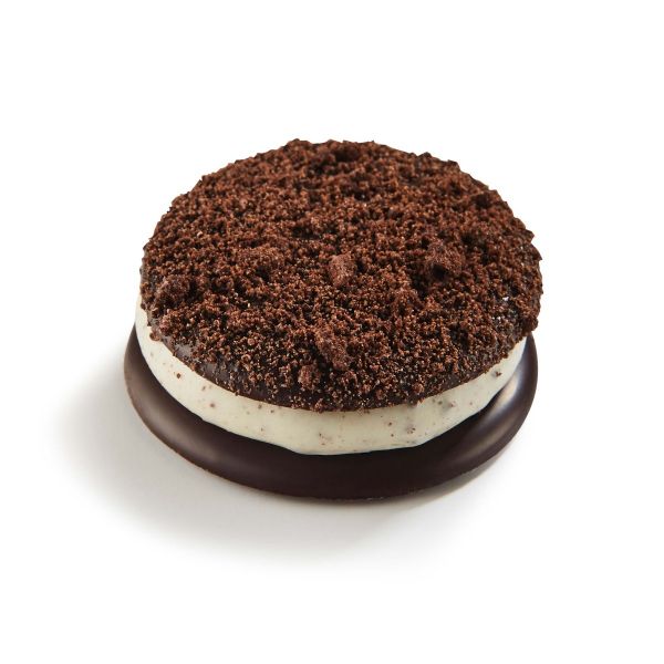Black Cookie Macaron - Straciatella creme + black cookie crunch x 1340g (+/- 79 pcs)